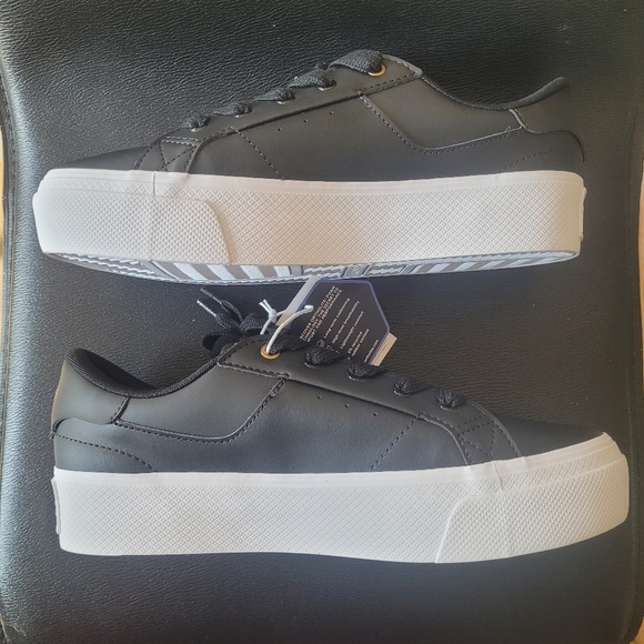 NWT Lacoste Ziane Platform Leather Sneakers,9 - Picture 11 of 16